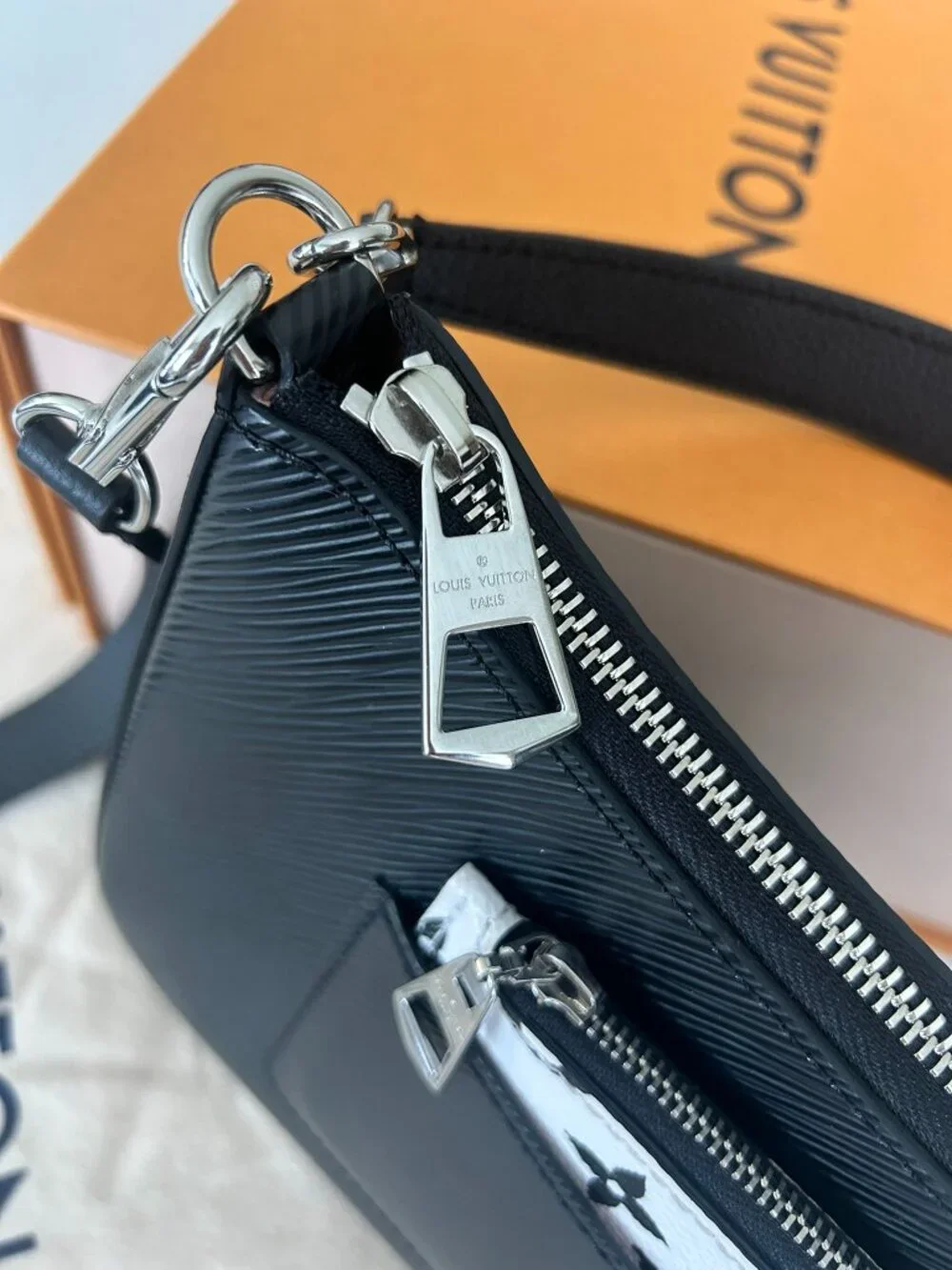 LIKE BRAND NEW!  Louis Vuitton Marelle Handbag
